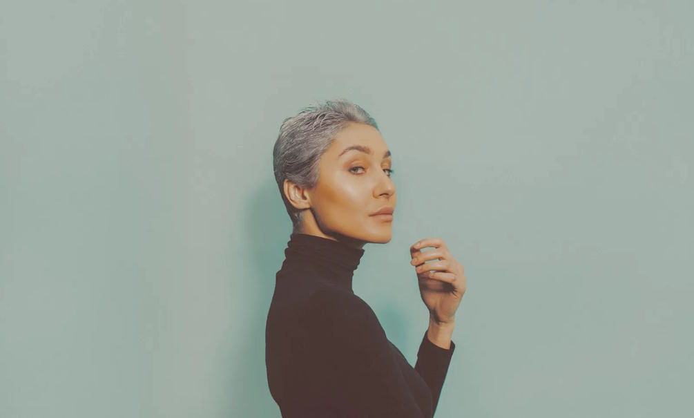 transitioning to gray hair